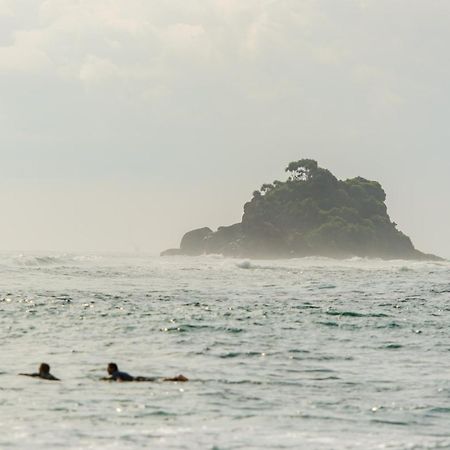 Ram'S Surfing Beach,Midigama East Exterior photo