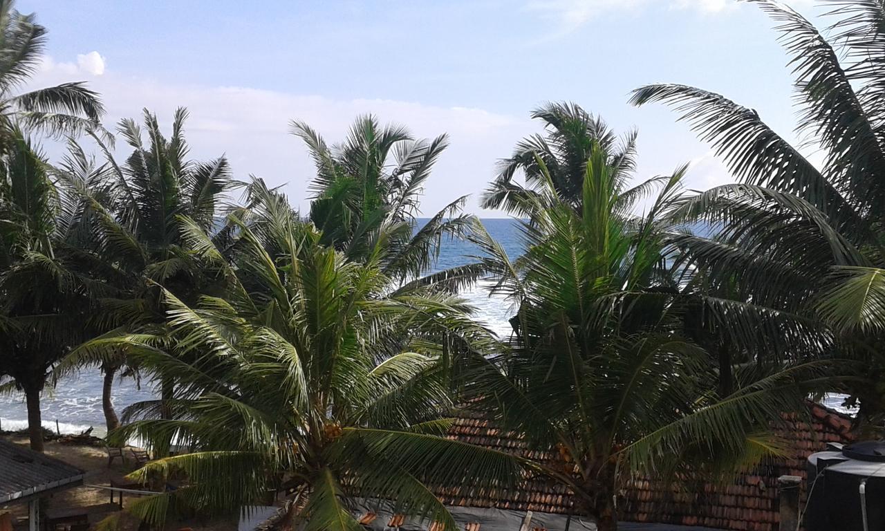 Ram'S Surfing Beach,Midigama East Exterior photo