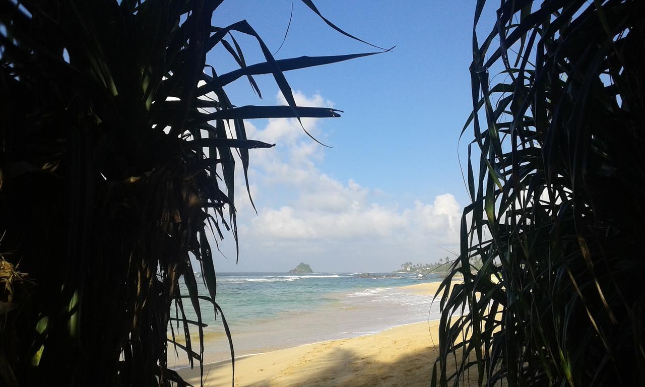 Ram'S Surfing Beach,Midigama East Exterior photo