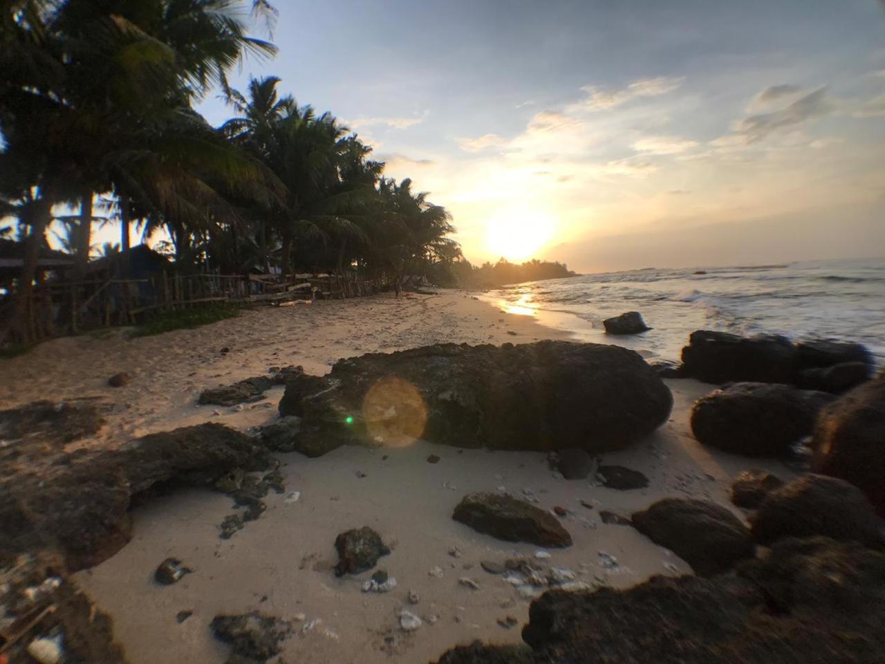 Ram'S Surfing Beach,Midigama East Exterior photo
