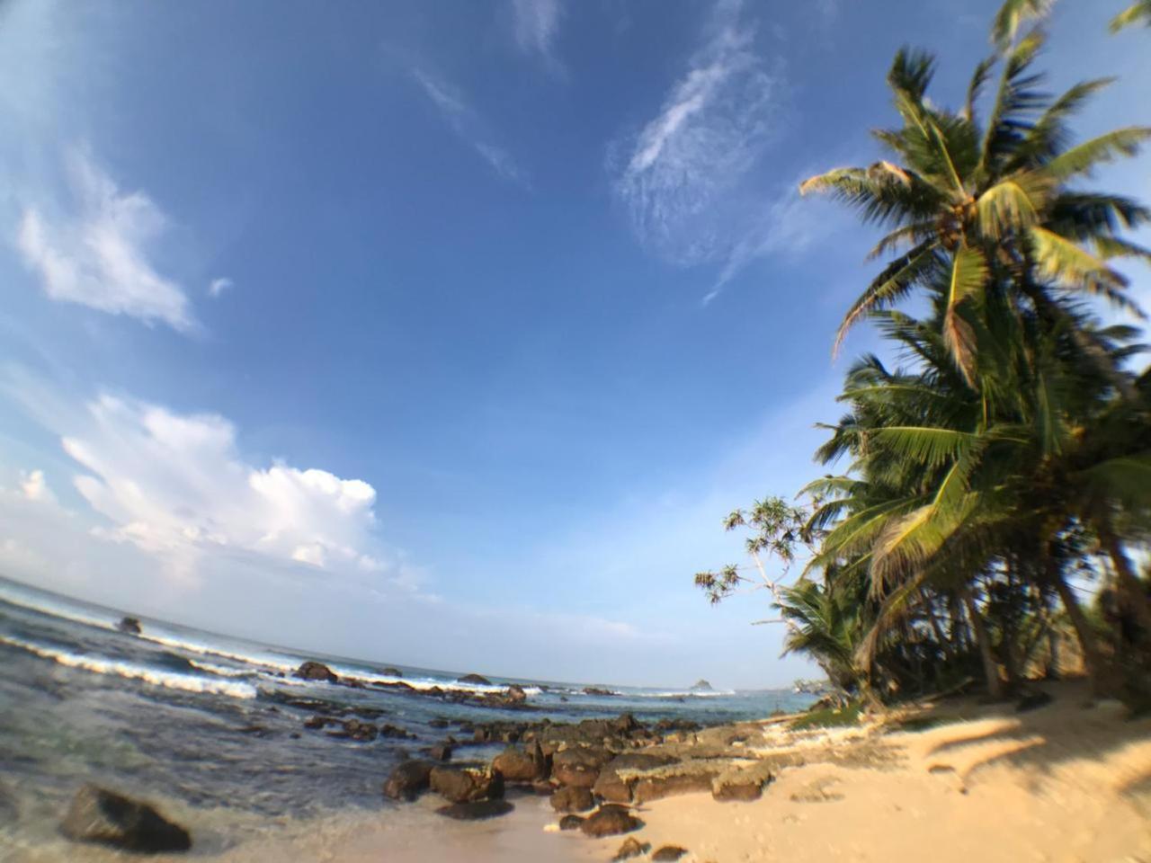 Ram'S Surfing Beach,Midigama East Exterior photo